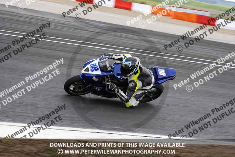 cadwell no limits trackday;cadwell park;cadwell park photographs;cadwell trackday photographs;enduro digital images;event digital images;eventdigitalimages;navarra;no limits trackdays;peter wileman photography;racing digital images;trackday digital images;trackday photos